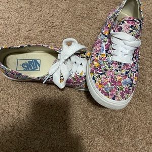 COPY - Vans tennis shoes